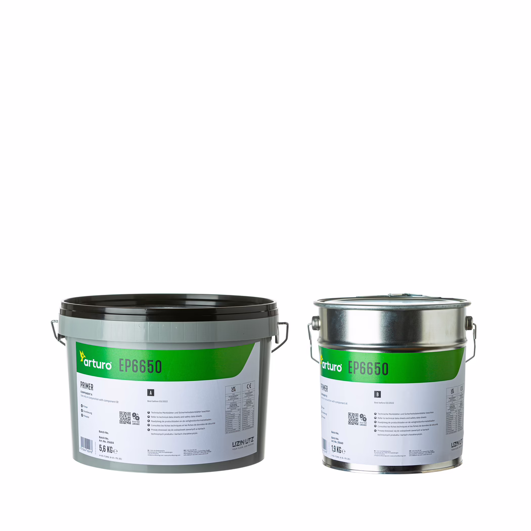 Arturo_Dummy_EP6650-7,5kg_2022-01 Two metal paint buckets side by side on a white background: a larger grey bucket on the left and a smaller silver bucket on the right, both with green-and-white labels reading 'arturo EP6650' and metal carry handles.